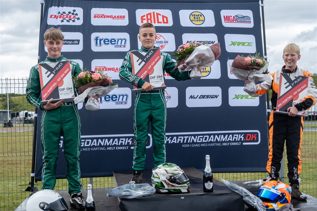 Podiet i OK Junior – Romeo Haagh vinder foran Niklas Vejen og Marco Garst.
(Foto: Niklas Majgaard, Boxengasse.dk/DanishKartingLeague)